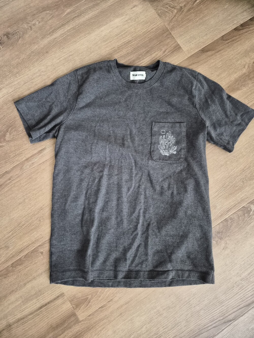 Taylor Stitch Thick Knit Charcoal Short-Sleeve Tee with Subtle Pocket Art 38